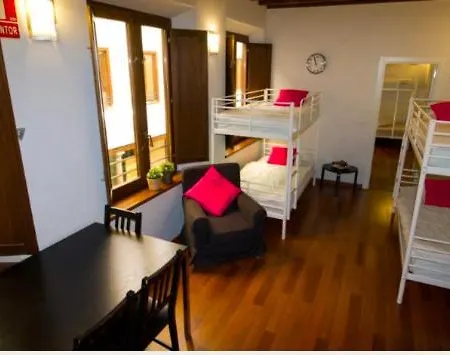 Hostel Be You *